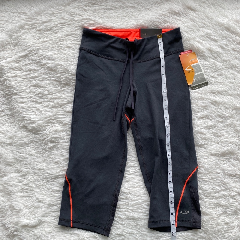 NWT CHAMPION Gray Fitted Knee Tight Capris XS - Picture 6 of 7